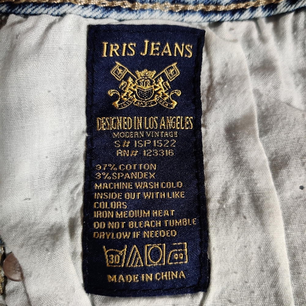 IRIS Distressed Ripped Bleached Short Jeans - Picture 7 of 7
